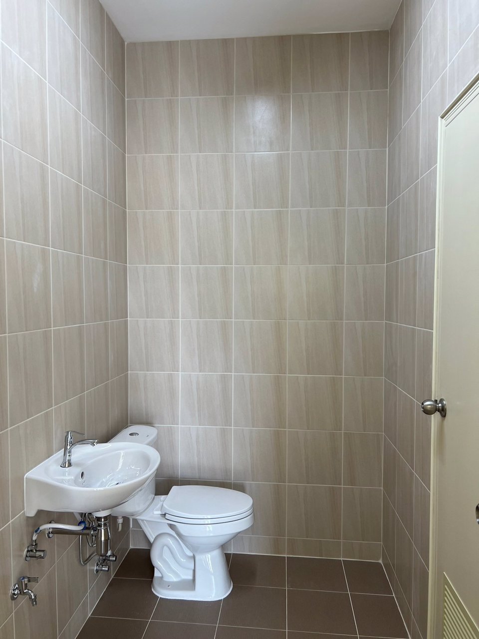 ขาย-ทาวเฮ้าส์-2-ชั้น-สร้างใหม่-ซอยสายไหม-34-ตบแต่งพร้อมเข้าอยู่