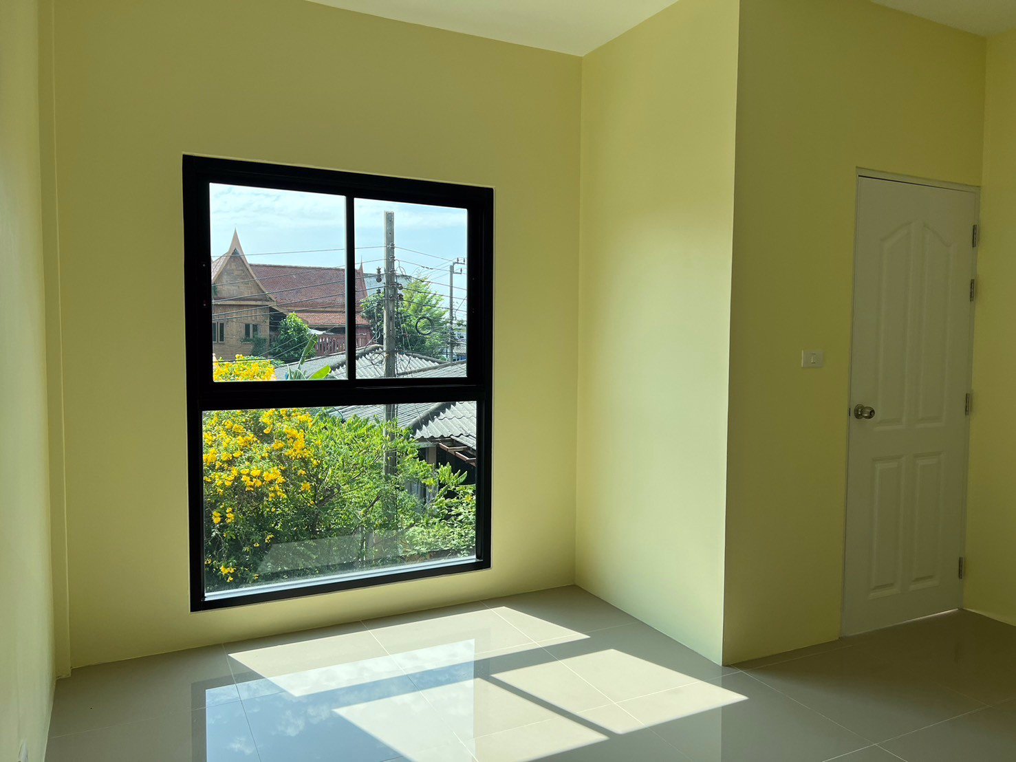 ขาย-ทาวเฮ้าส์-2-ชั้น-สร้างใหม่-ซอยสายไหม-34-ตบแต่งพร้อมเข้าอยู่