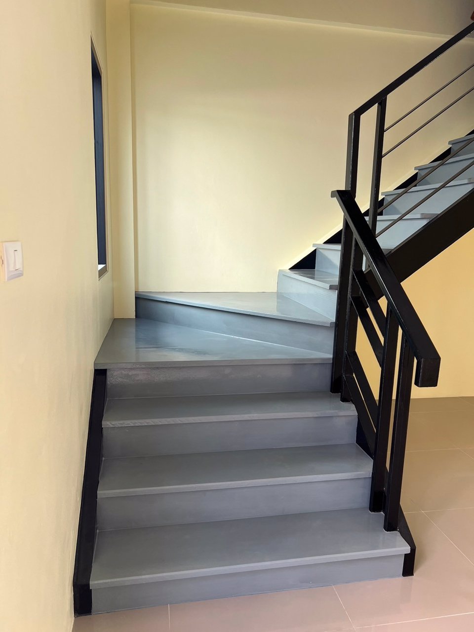 ขาย-ทาวเฮ้าส์-2-ชั้น-สร้างใหม่-ซอยสายไหม-34-ตบแต่งพร้อมเข้าอยู่