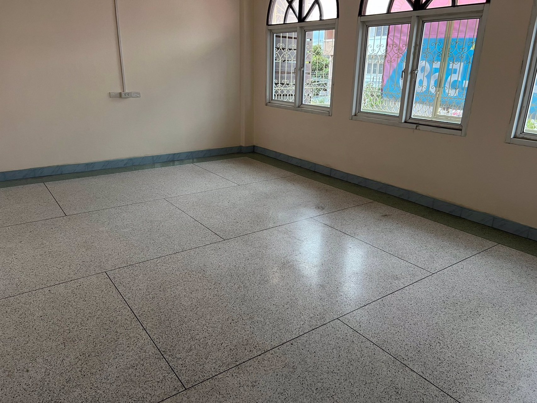 ขาย-อาคารพาณิชย์-5-ชั้น-ติดถนนสายไหม-ทำเลทอง-ค้าขายดี-มีที่จอดรถ