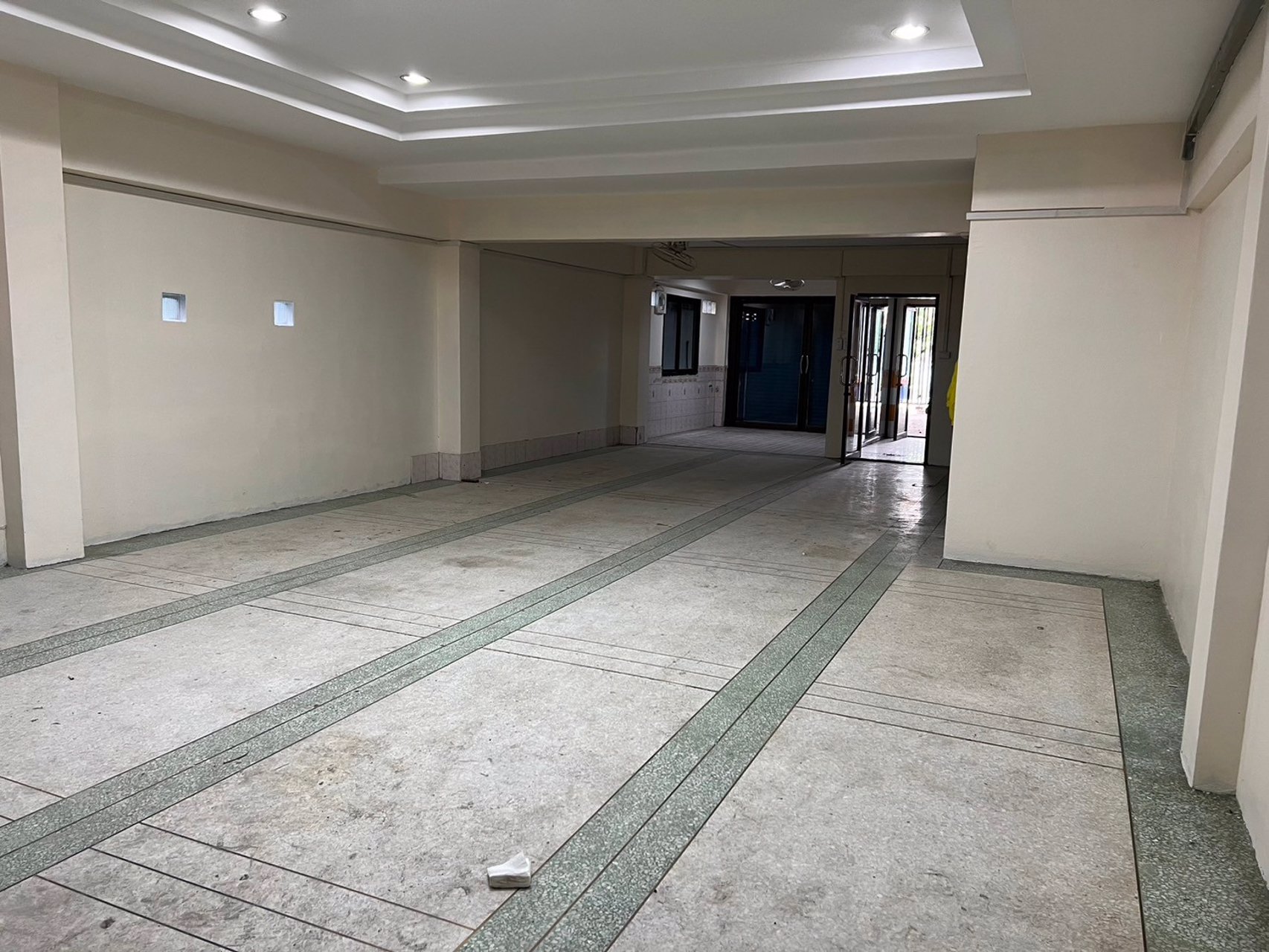 ขาย-อาคารพาณิชย์-5-ชั้น-ติดถนนสายไหม-ทำเลทอง-ค้าขายดี-มีที่จอดรถ