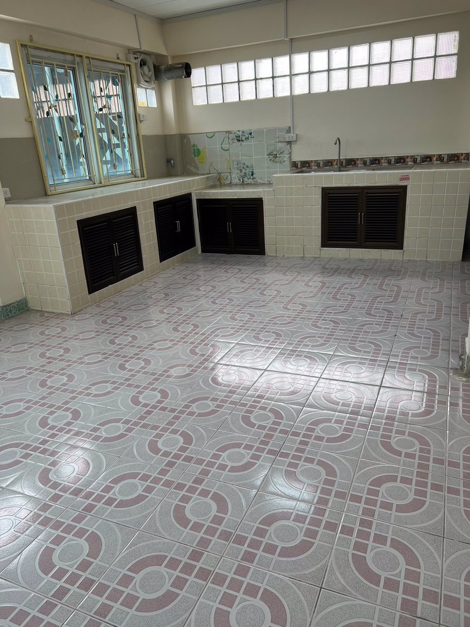 ขาย-อาคารพาณิชย์-5-ชั้น-ติดถนนสายไหม-ทำเลทอง-ค้าขายดี-มีที่จอดรถ