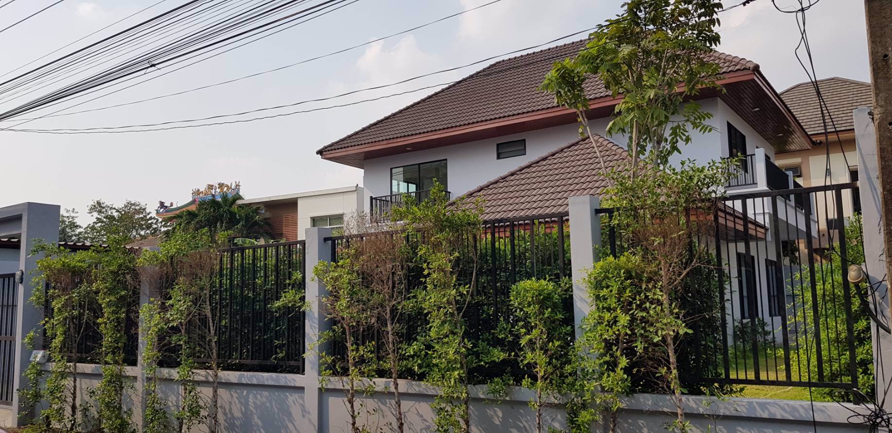 ขายบ้านเดี่ยว-เนื้อที่-99-ตารางวา-2-ชั้น-3-ห้องนอน-3-ห้องน้ำ-1-ครัว-ซอยจันทิมา-หมู่บ้านทิพย์นคร-รัชด