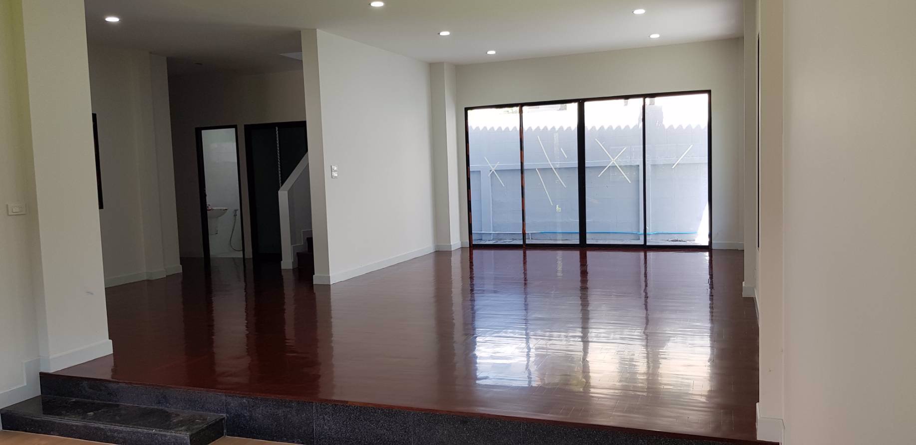 ขายบ้านเดี่ยว-เนื้อที่-99-ตารางวา-2-ชั้น-3-ห้องนอน-3-ห้องน้ำ-1-ครัว-ซอยจันทิมา-หมู่บ้านทิพย์นคร-รัชด