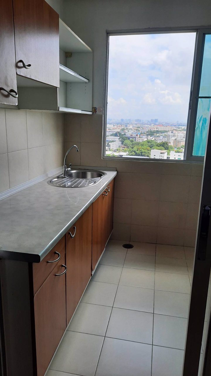 คอนโดศุภาลัยปารค์-ติดถนนศรีนครินทร์-หน้าbts-ตึกa-ชั้น18-วิวสระว่ายน้ำ