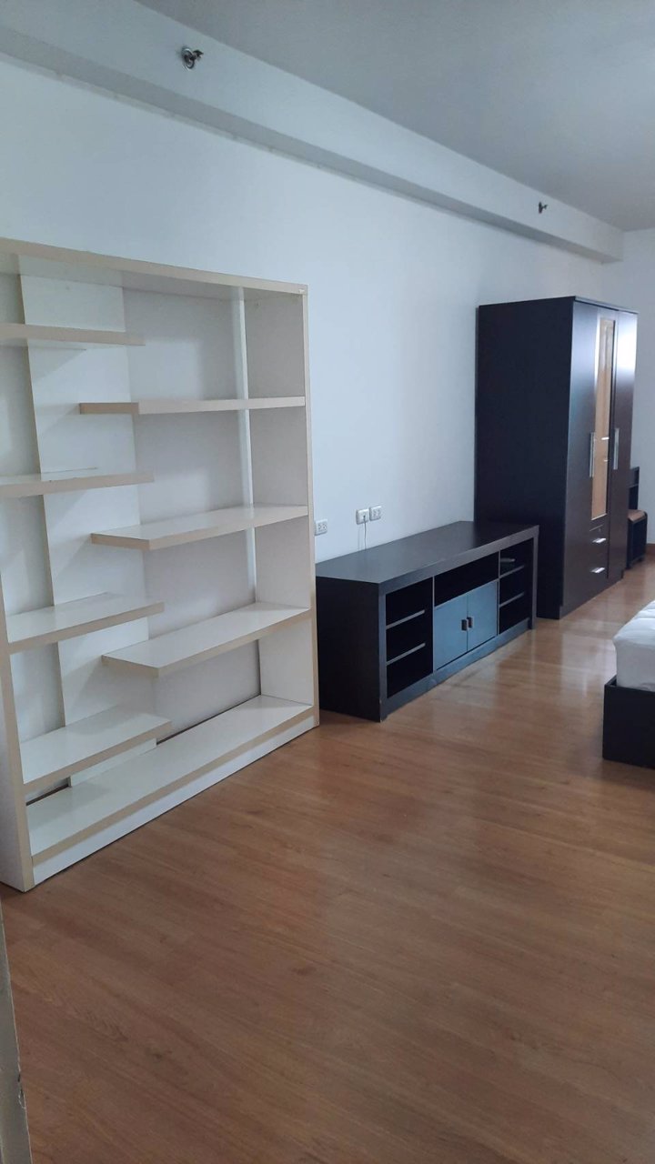 คอนโดศุภาลัยปารค์-ติดถนนศรีนครินทร์-หน้าbts-ตึกa-ชั้น18-วิวสระว่ายน้ำ