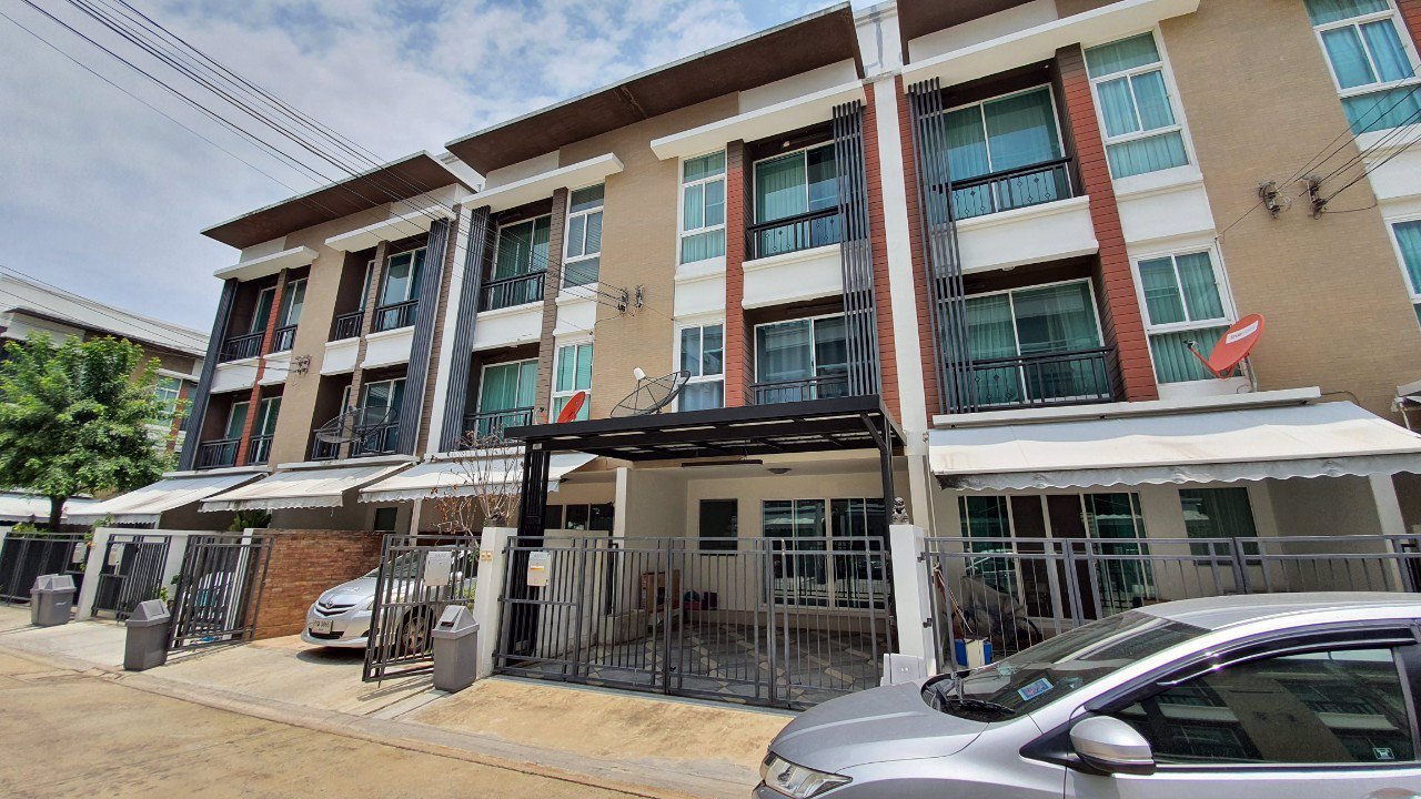 เจ้าของบ้านขายด่วน-ทาวน์โฮม-3-ชั้น-โชคชัย-4-มบบ้านกลางเมือง-โชคชัย-4-ซอย-50-ลาดพร้าว