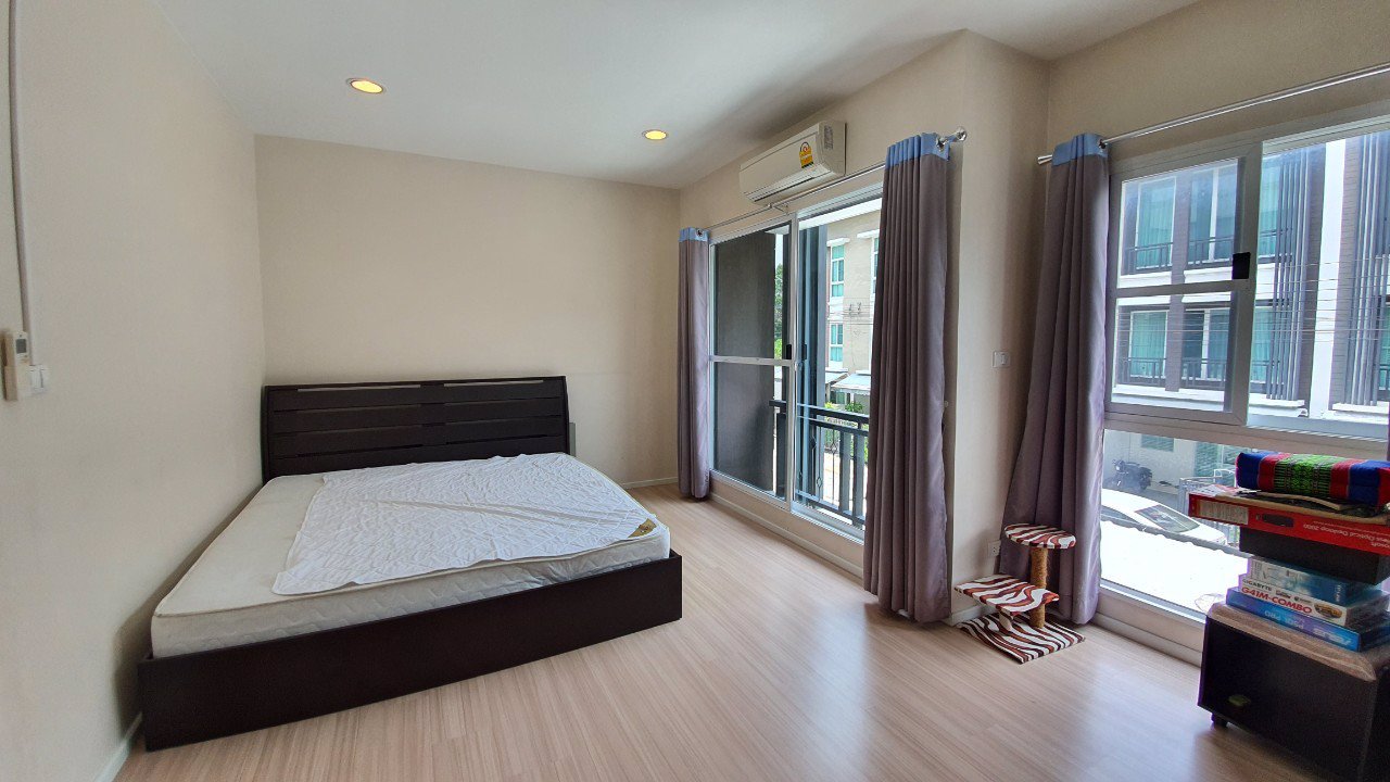 เจ้าของบ้านขายด่วน-ทาวน์โฮม-3-ชั้น-โชคชัย-4-มบบ้านกลางเมือง-โชคชัย-4-ซอย-50-ลาดพร้าว