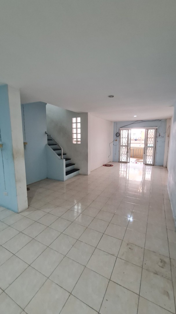 ให้เช่าทาวน์เฮาส์-สิวารัตน์-8-ทำเลดีติดเพชรเกษม-เยื้องสวนสามพราน