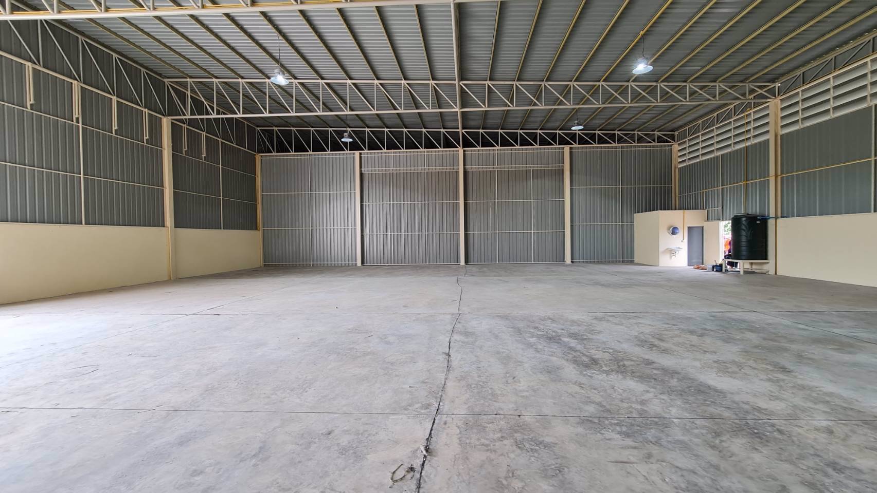 ให้เช่าโกดัง-อยู่ห่างตัวเมืองพิษณุโลก-8-กมเท่านั้น