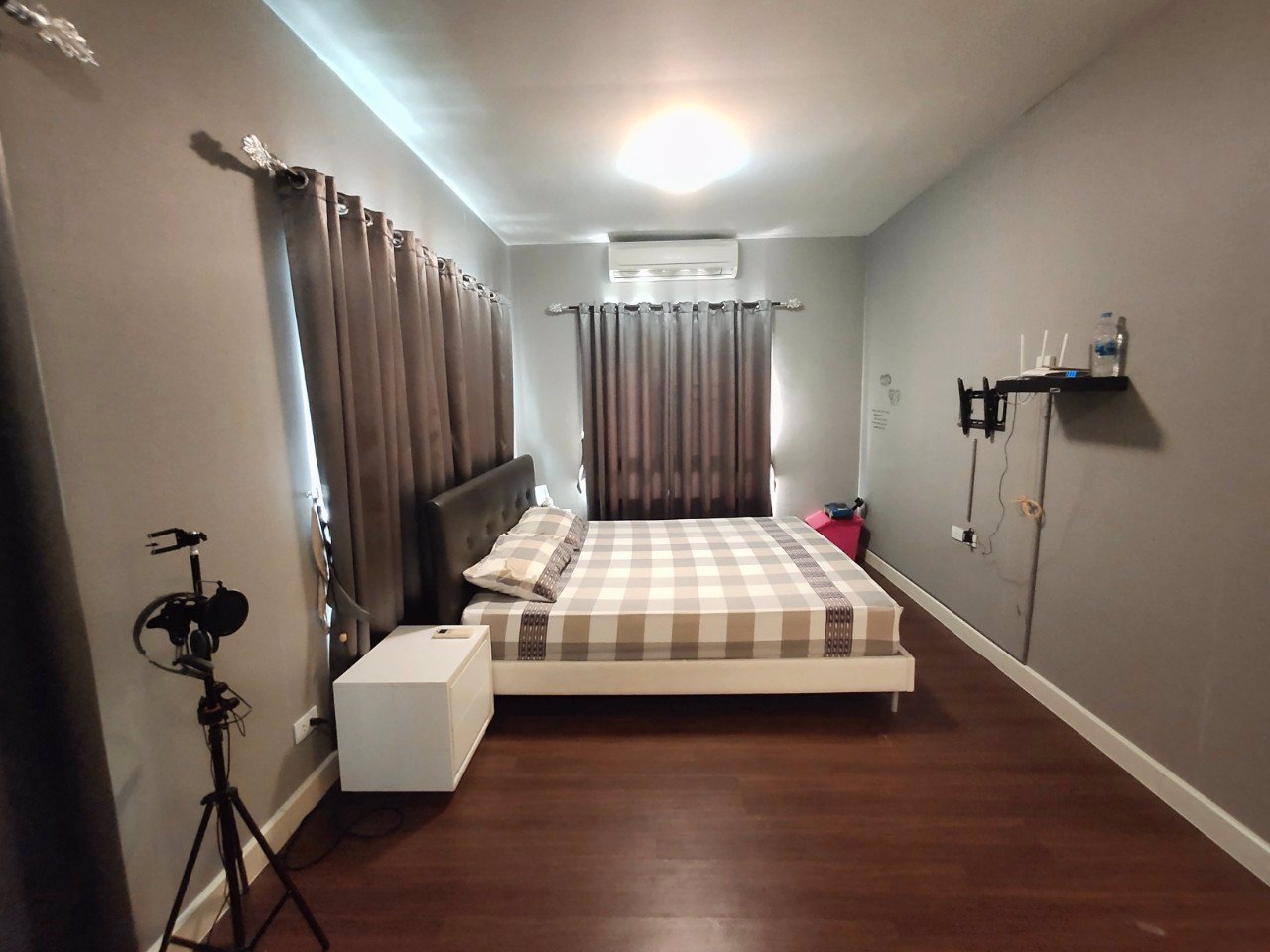 บ้านแฝดที่ดินใหญ่