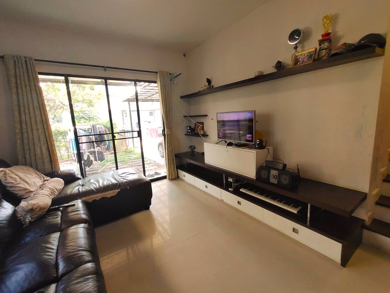 บ้านแฝดที่ดินใหญ่