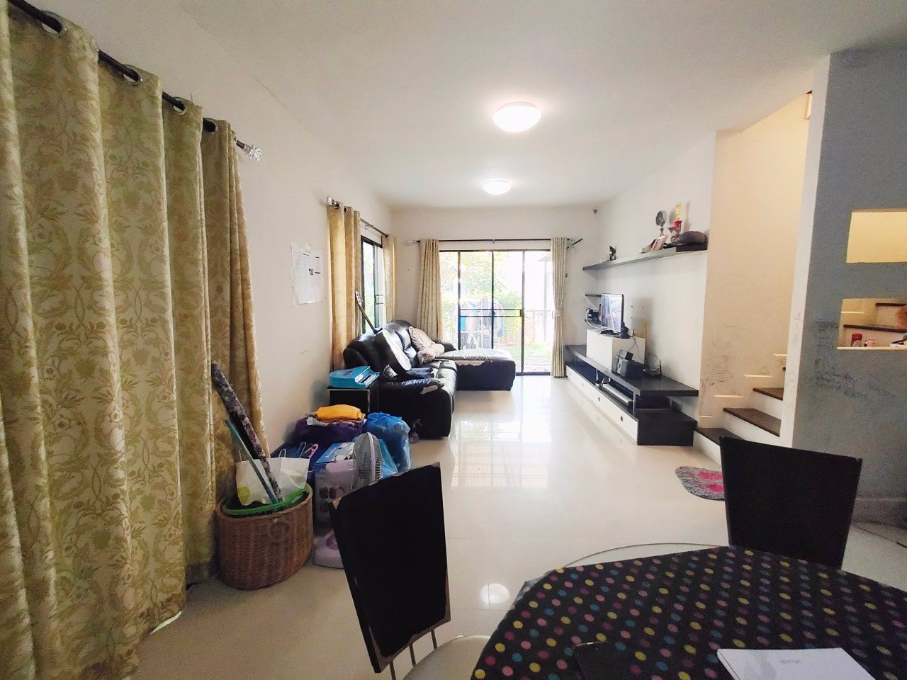 บ้านแฝดที่ดินใหญ่