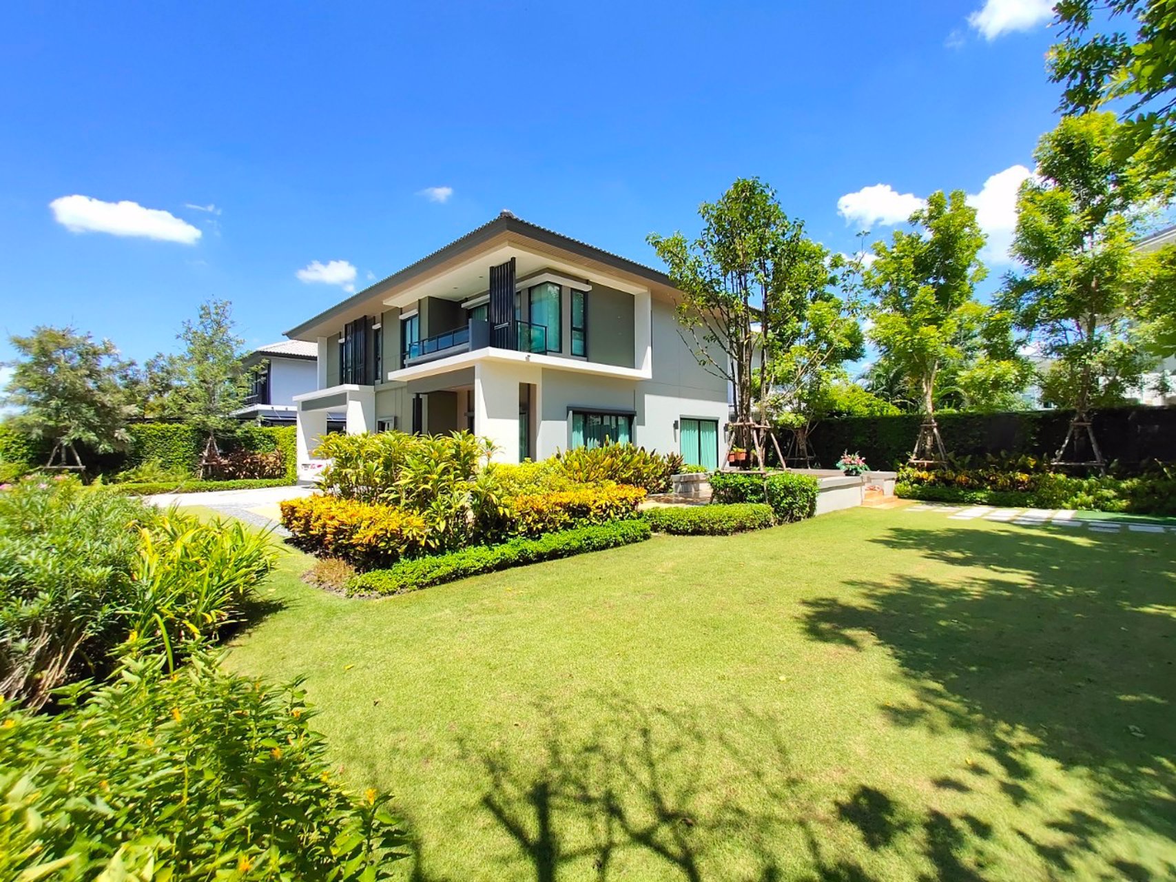 habitia-yard-ramintra-หลังมุม-หน้าสวน-ทำเลดีที่สุดในโครงการ