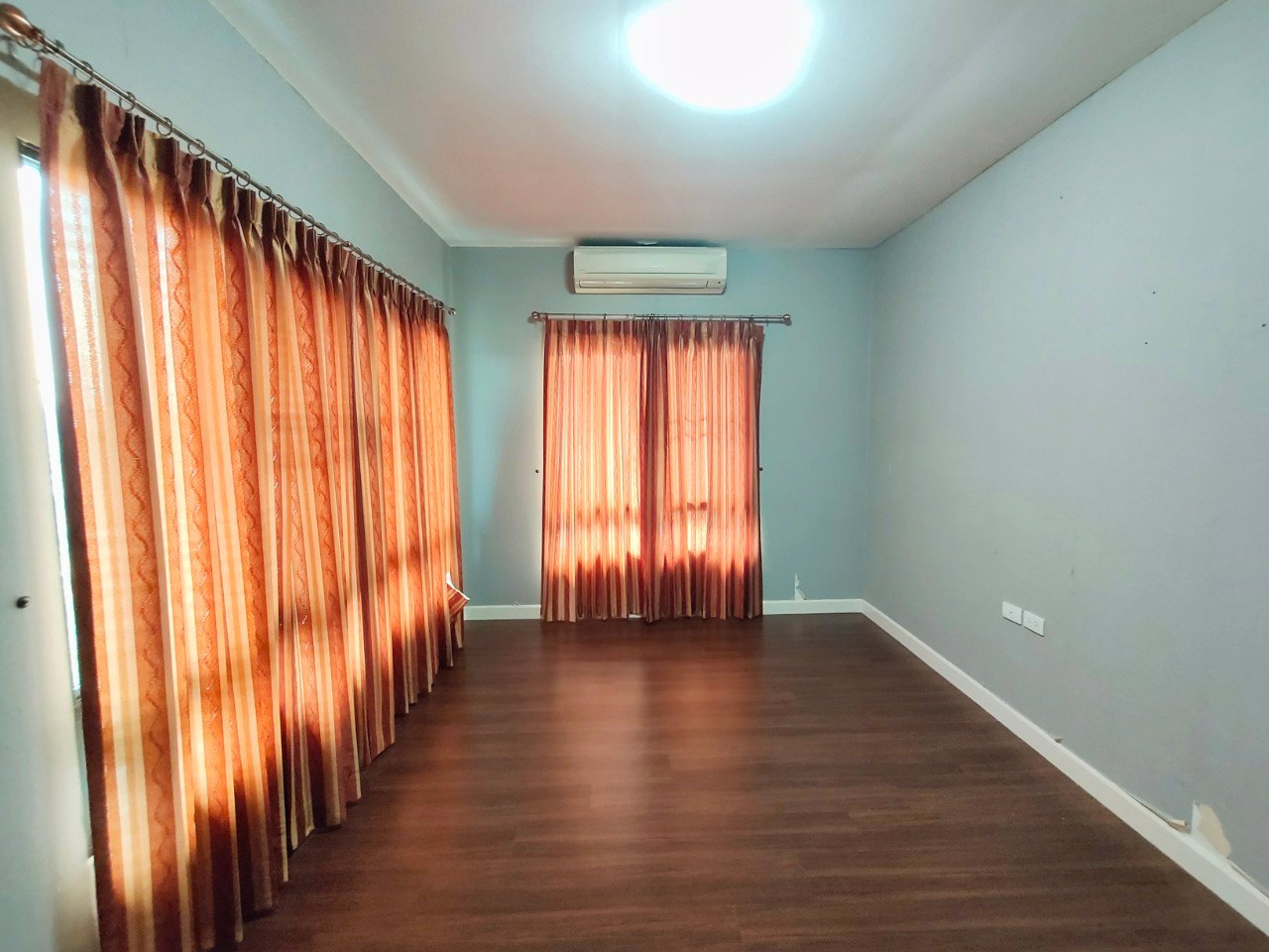 พร้อมพัฒน์-ไพร์ม