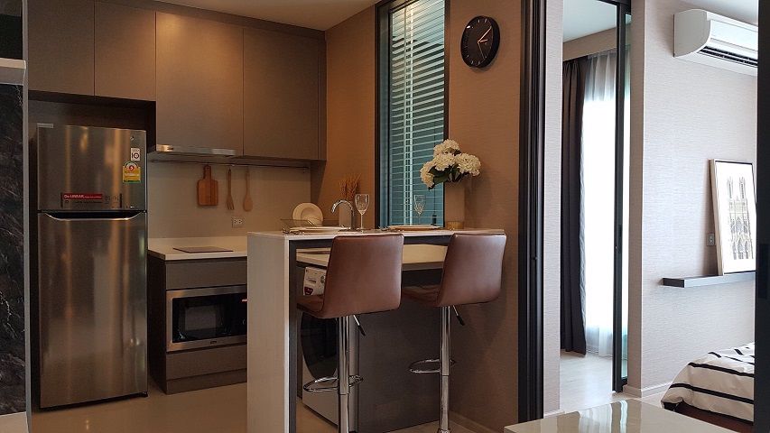 ขาย-rhythm-รางน้ำ-ชั้น-24-วิวสวนสันติภาพ-ขนาด-35-ตรม1-นอน-ใกล้bts-อนุสาวรีย์ชัย