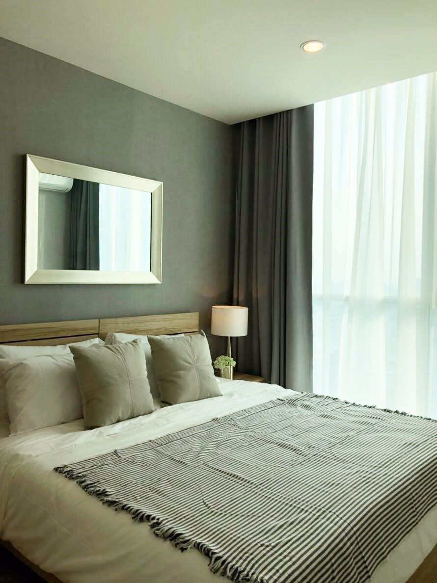 ขาย-7-5-ลบ-2-ห้องนอน-noble-revolve-รัชดา-2-ชั้นสูง-วิวสวย-พร้อมอยู่-ใกล้-mrt-ศูนย์วัฒนธรรม