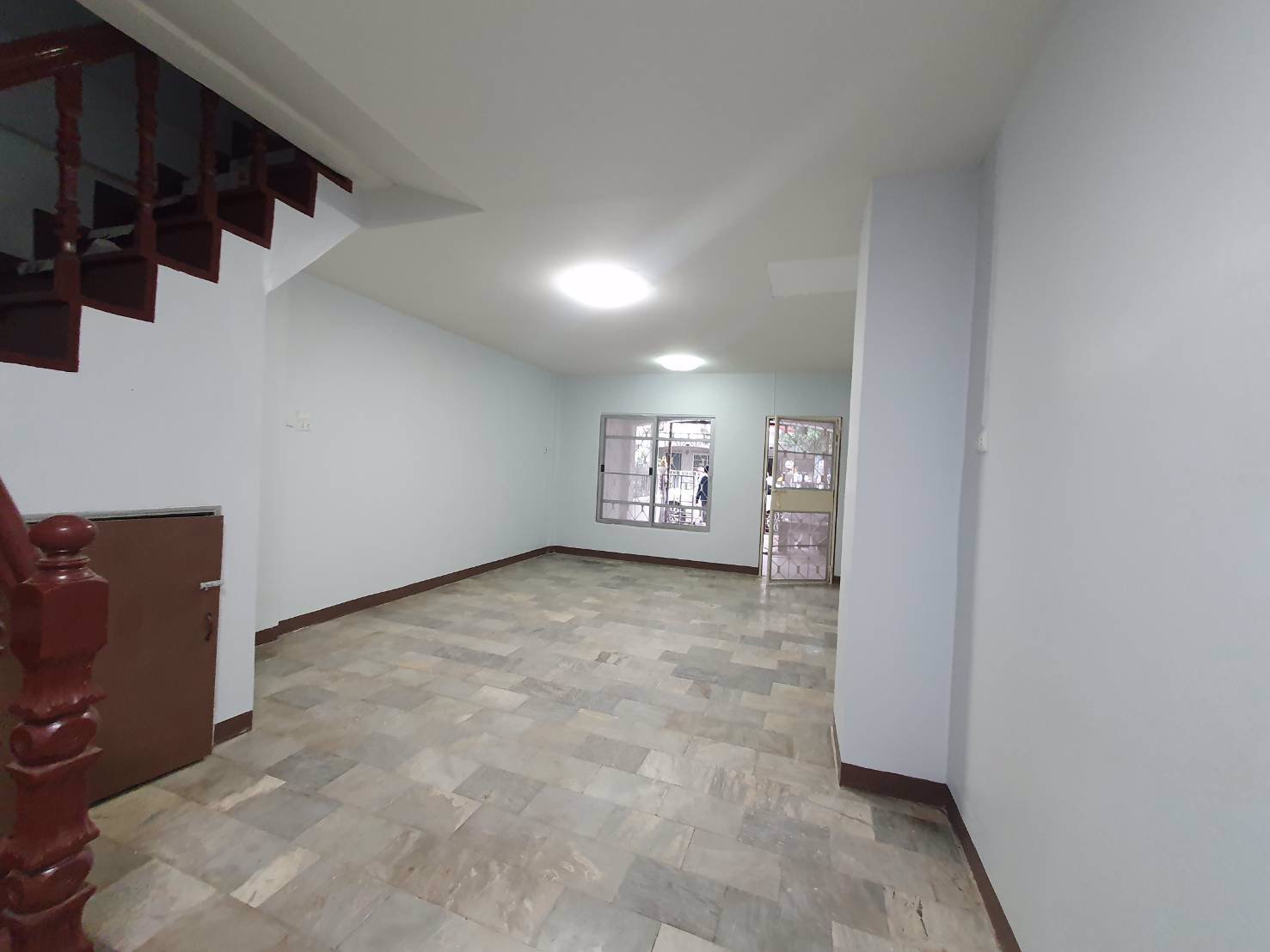 ทาวน์เฮ้าส์ให้เช่า-เคซี-3-หทัยราษฎร์-39-รามอินทรา-คู้บอน-มอเตอร์เวย์