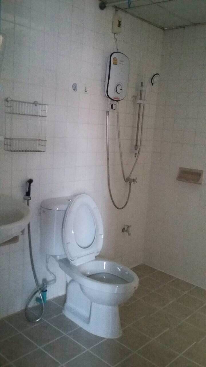 ให้เช่าทาวน์เฮ้าส์หมู่บ้านสินธร-บางกะปิ-แฮปปี้แลนด์