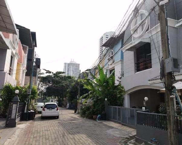 ให้เช่าทาวน์โฮม-4-ชั้น-ใกล้-bts-เอกมัย-ซอยเอกมัย-12-สุขุมวิท-63