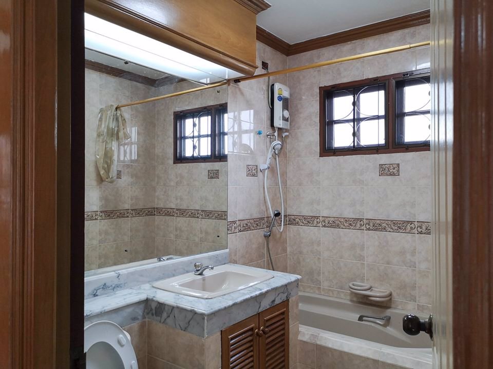 ให้เช่าบ้านเดี่ยว-2-ชั้น-หมู่บ้านสีวลี-ปากเกร็ด-บ้านและสวนเพิ่งรีโนเวท