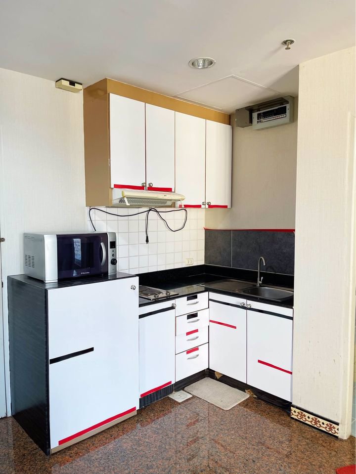 ให้เช่า-asoke-place-condo-ใกล้bts-mrt-เพียง-400m