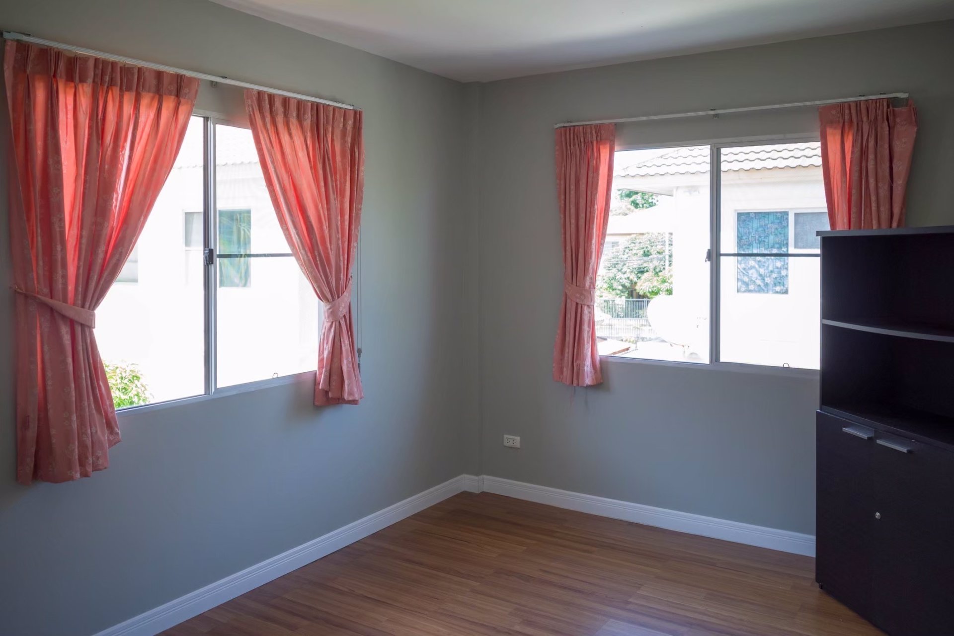 ขายบ้านเดี่ยว-3-ห้องนอน-3-ห้องน้ำ-1-ห้องรับรอง-พร้อมบ่อปลาคราฟ-เฟอร์บางส่วน