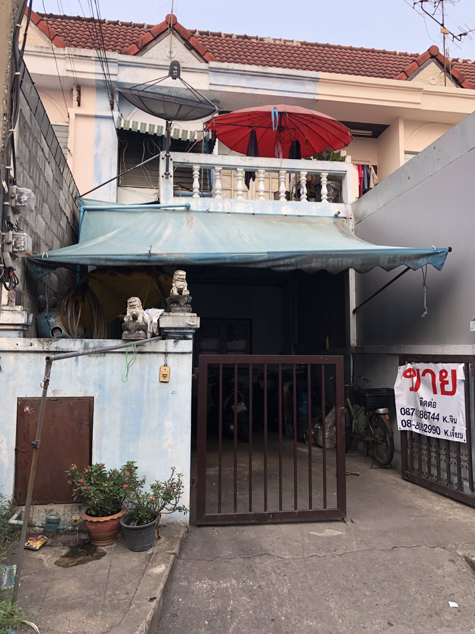 ขายทาวน์เฮ้าส์ในตลาดสี่มุมเมือง-ใกล้เซียร์รังสิต-ใกล้สนามบินดอนเมือง-ข้างหลังสามารถออกถนนโลคัลโรด