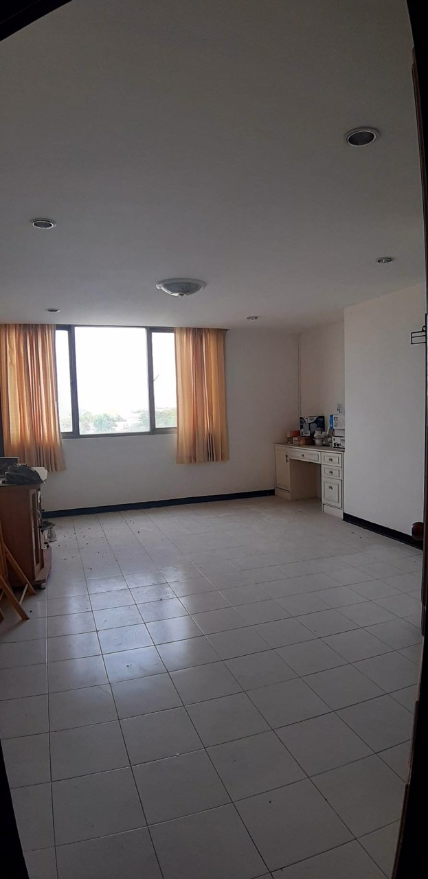 ขายคอนโด-royal-castle-อยู่ในซอยพัฒนาการ-30-ห่างจากถนนพัฒนาการ-15-กม