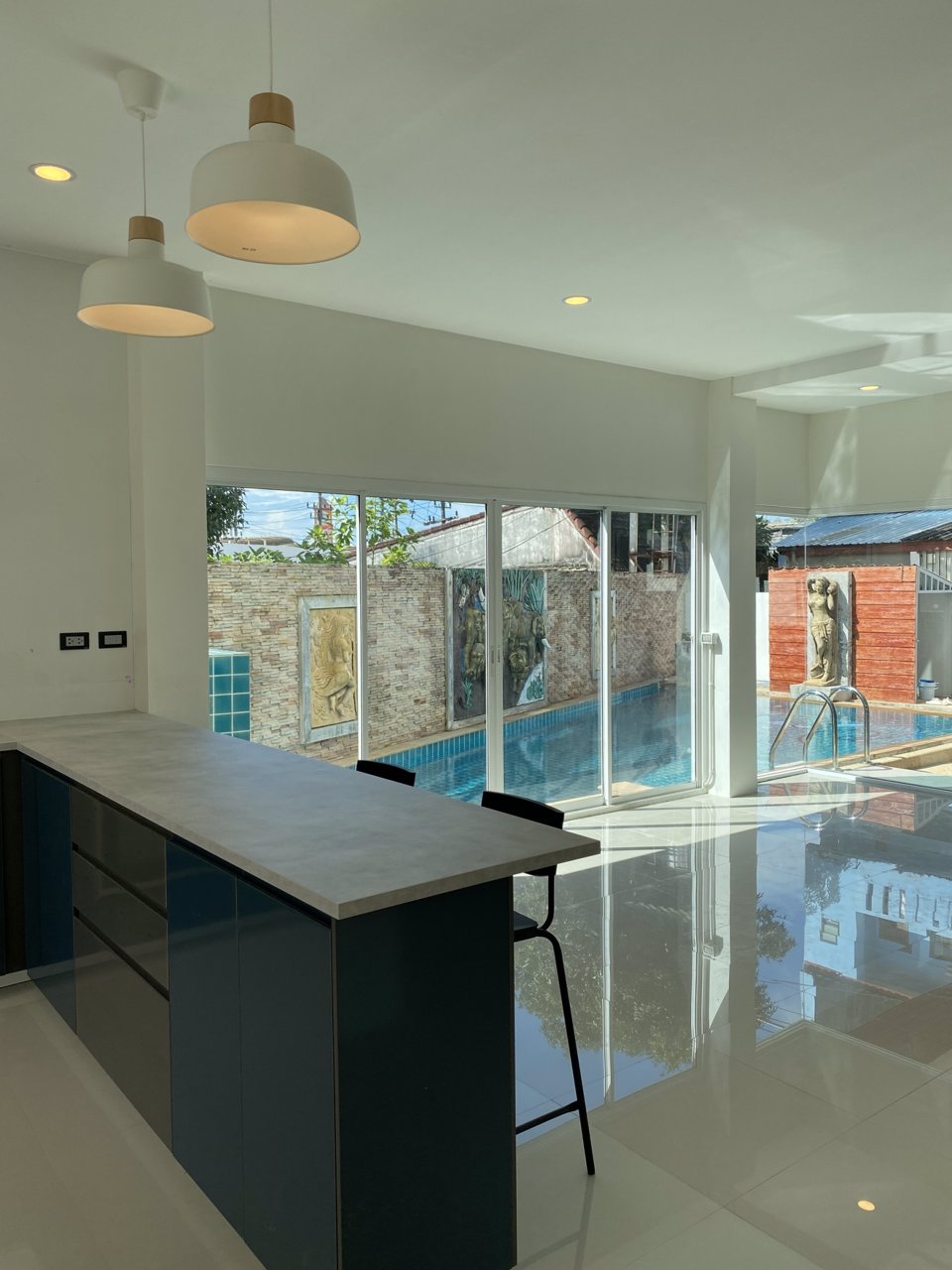 ประกาศขาย-อาคารที่พักอาศัย-3-ชั้น-มีสระว่ายน้ำ-เชิงทะเล-ภูเก็ต-ราคา-72-ล้าน