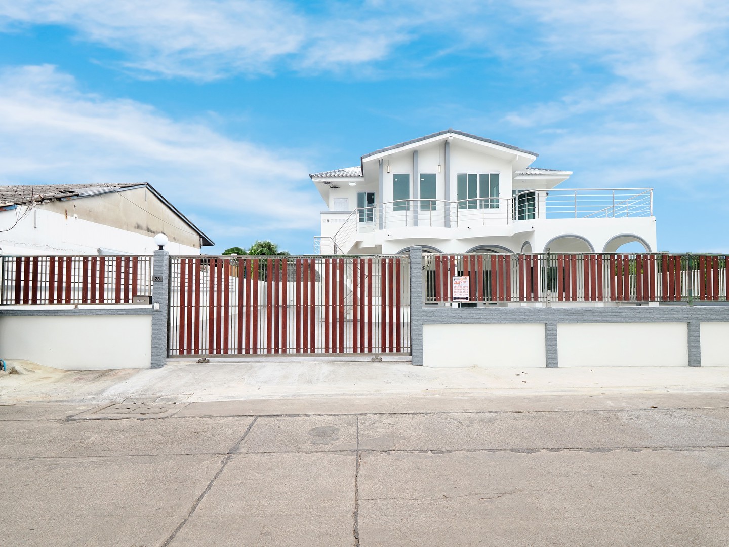 ขายบ้านเดี่ยว-2-ชั้น-117-ตรว-ซอยตลับทอง2-เอกชัยพระราม2-7นอน-5น้ำ-หลังใหญ่-ทำเลดี-เข้าซอยเพียง30ม