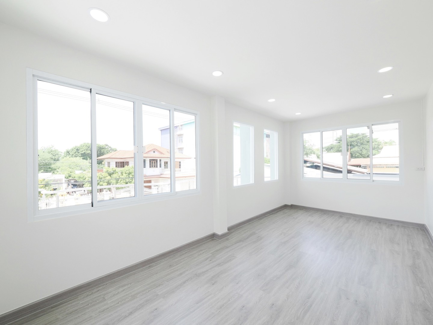 ขายบ้านเดี่ยว-2-ชั้น-117-ตรว-ซอยตลับทอง2-เอกชัยพระราม2-7นอน-5น้ำ-หลังใหญ่-ทำเลดี-เข้าซอยเพียง30ม