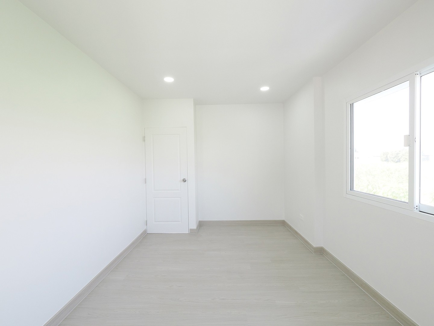 ขายบ้านเดี่ยว-2ชั้น-522-ตรว-มอิงลดา-ลำลูกกาคลอง-4-4นอน-2น้ำ-หลังใหญ่-ถนนเมน-บ้านสวย-รีโนเวทใหม่