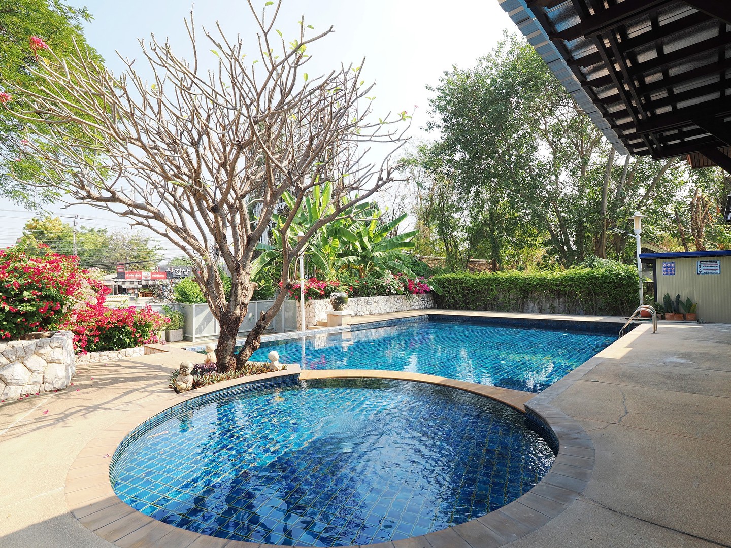 ขายบ้านเดี่ยว-2ชั้น-522-ตรว-มอิงลดา-ลำลูกกาคลอง-4-4นอน-2น้ำ-หลังใหญ่-ถนนเมน-บ้านสวย-รีโนเวทใหม่