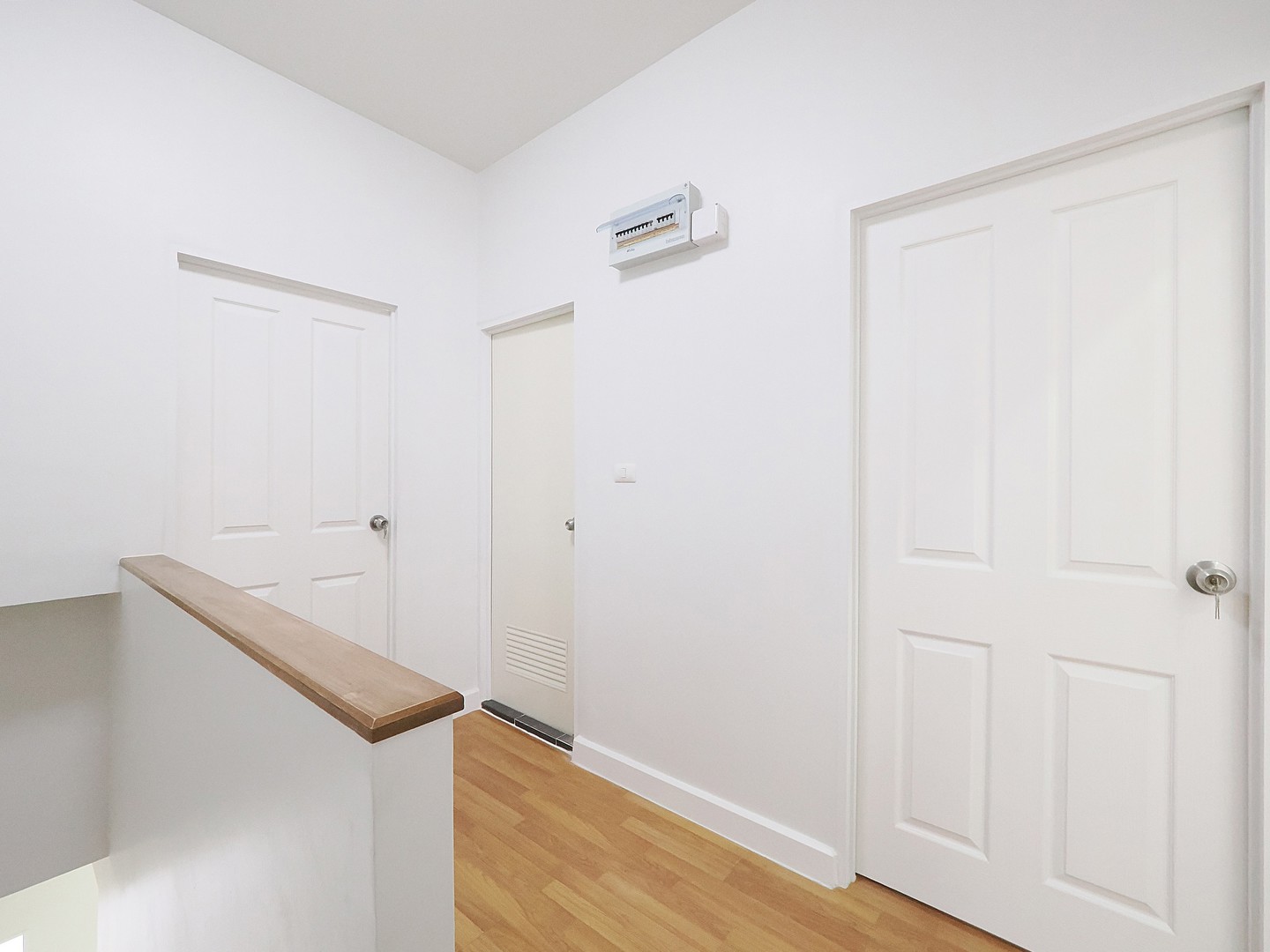 🔥-ขายทาวน์เฮ้าส์-2-ชั้น-รีโนเวทใหม่-พร้อมอยู่-มโมดิวิลล่า-รังสิตคลอง-7-ต้นโครงการ-