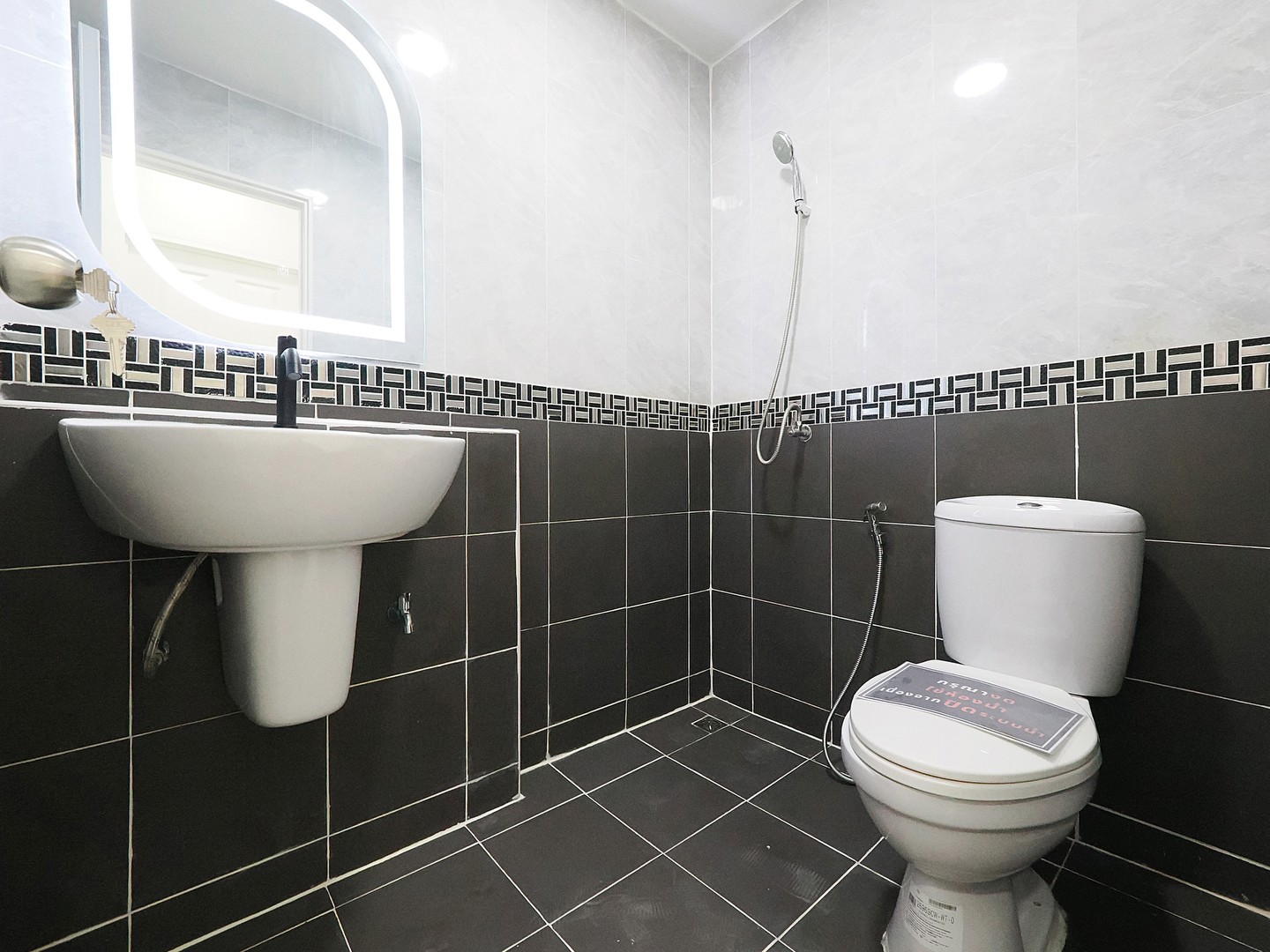 🔥-ขายทาวน์เฮ้าส์-2-ชั้น-รีโนเวทใหม่-พร้อมอยู่-มโมดิวิลล่า-รังสิตคลอง-7-ต้นโครงการ-