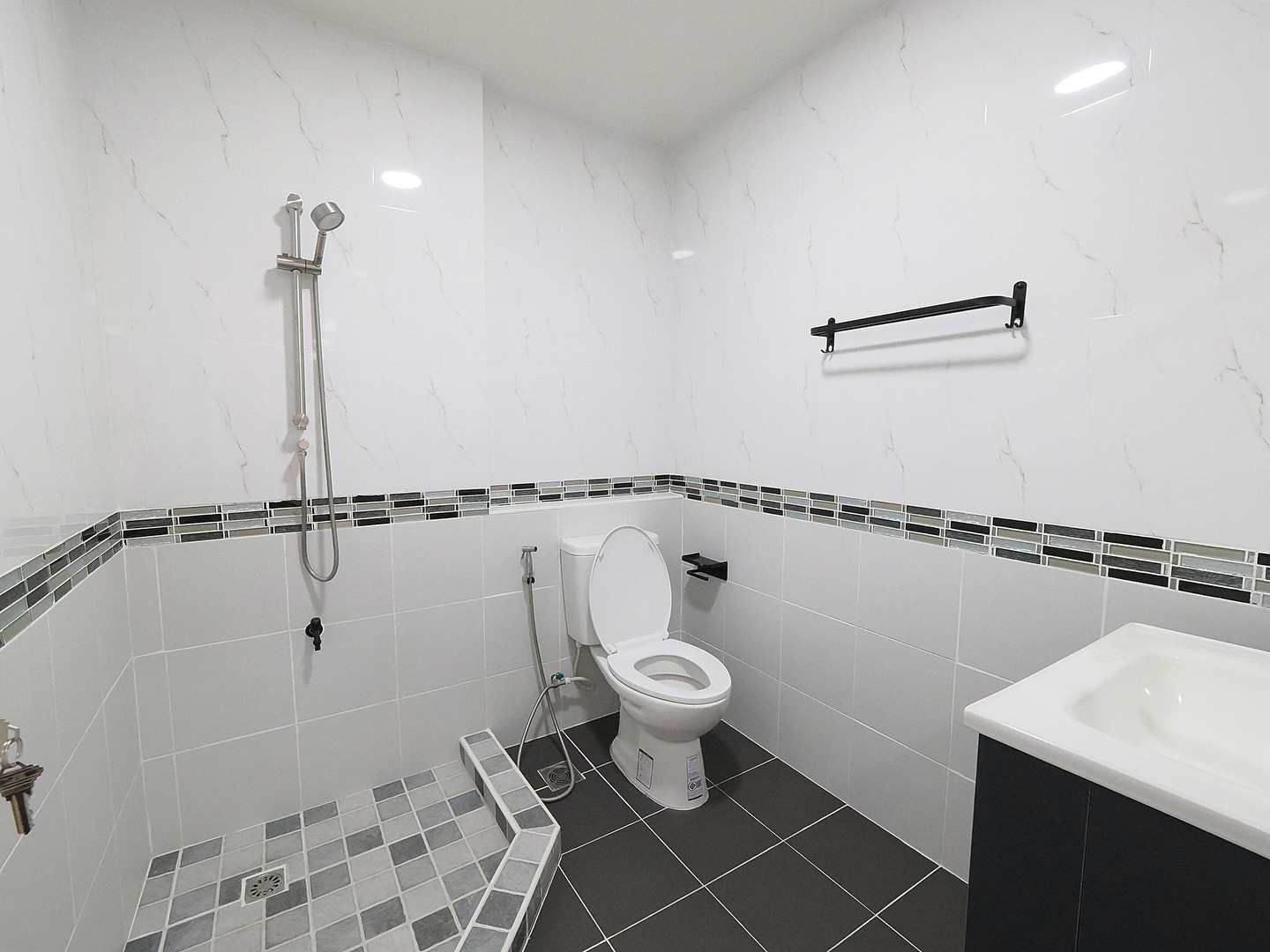 🔥-ขายทาวน์เฮ้าส์-2-ชั้น-รีโนเวทใหม่-พร้อมอยู่-มพลีโน่-รัตนาธิเบศร์ชัยพฤกษ์-ต้นโครงการ-ถนนเมน-