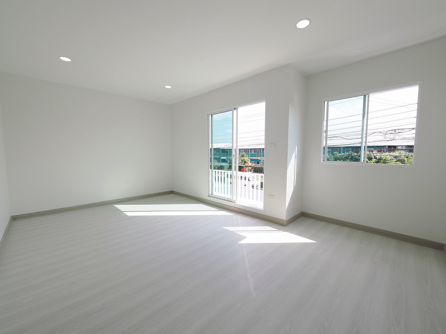 🔥-ขายทาวน์เฮ้าส์-2-ชั้น-รีโนเวทใหม่-พร้อมอยู่-มพลีโน่-รัตนาธิเบศร์ชัยพฤกษ์-ต้นโครงการ-ถนนเมน-