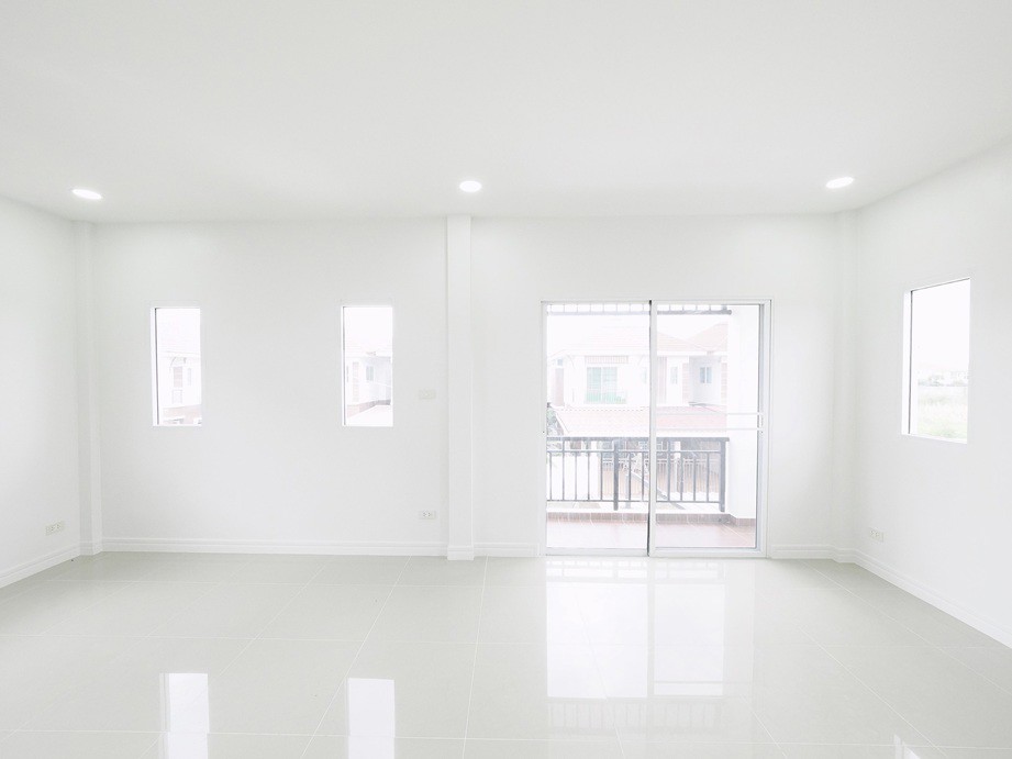 🔥-clearance-sale-บ้านเดี่ยว-รีโนเวทใหม่-ต่ำกว่าทุน-มกรีนเนอรี่-บาย-นิราวิลล์-เอกชัยพระราม-2