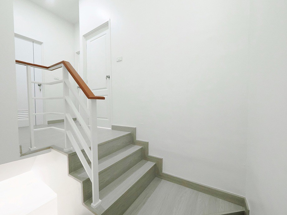 ขายทาวน์เฮ้าส์-2ชั้น-มโกลเด้นทาวน์-โครงการ2-192-ตรว-พระราม2พันท้ายนรสิงห์-4นอน-2น้ำ-รีโนเวทใหม่