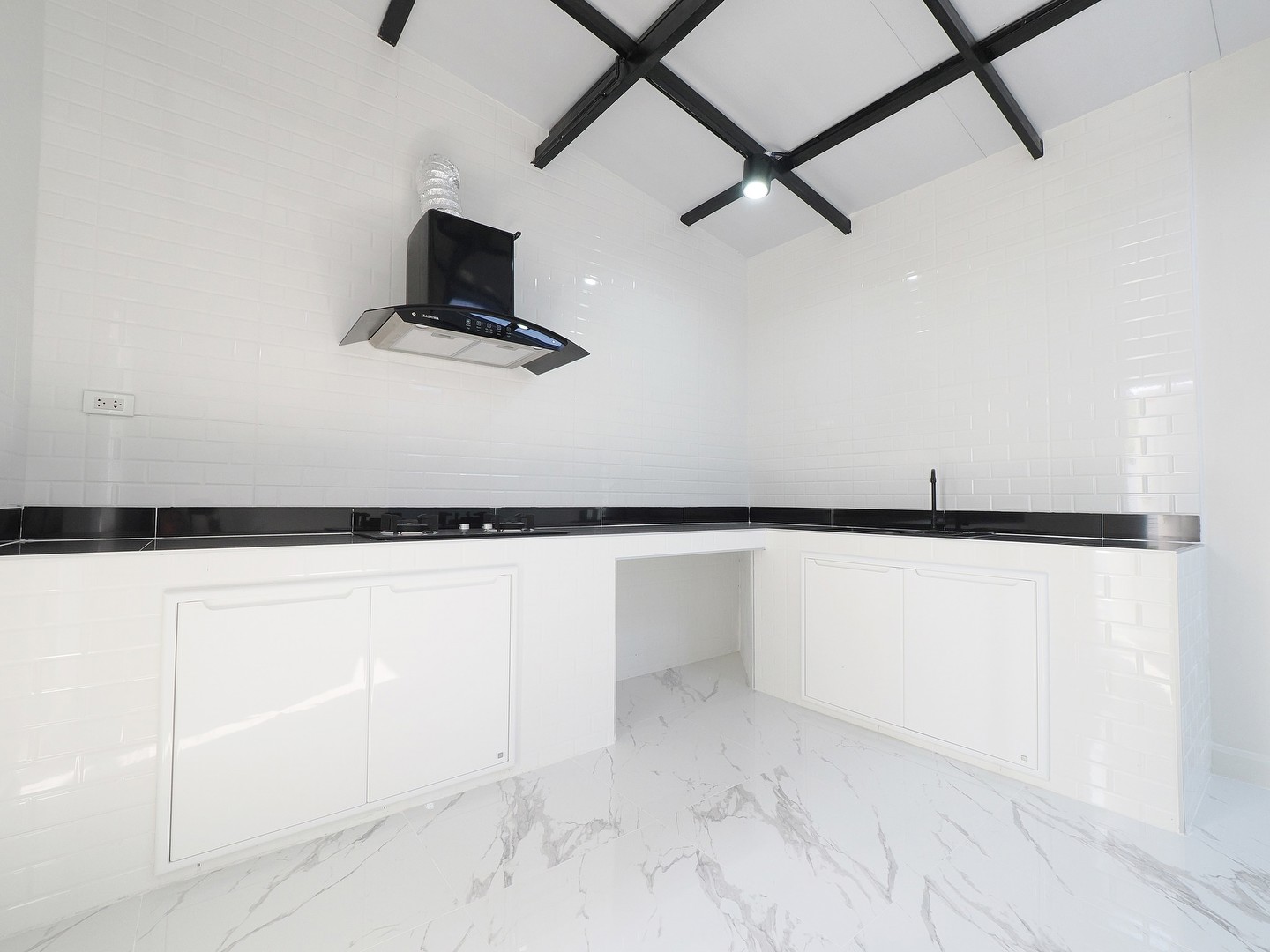 ขายบ้านเดี่ยว-2ชั้น-522-ตรว-มอิงลดา-ลำลูกกาคลอง-4-4นอน-2น้ำ-หลังใหญ่-ถนนเมน-บ้านสวย-รีโนเวทใหม่