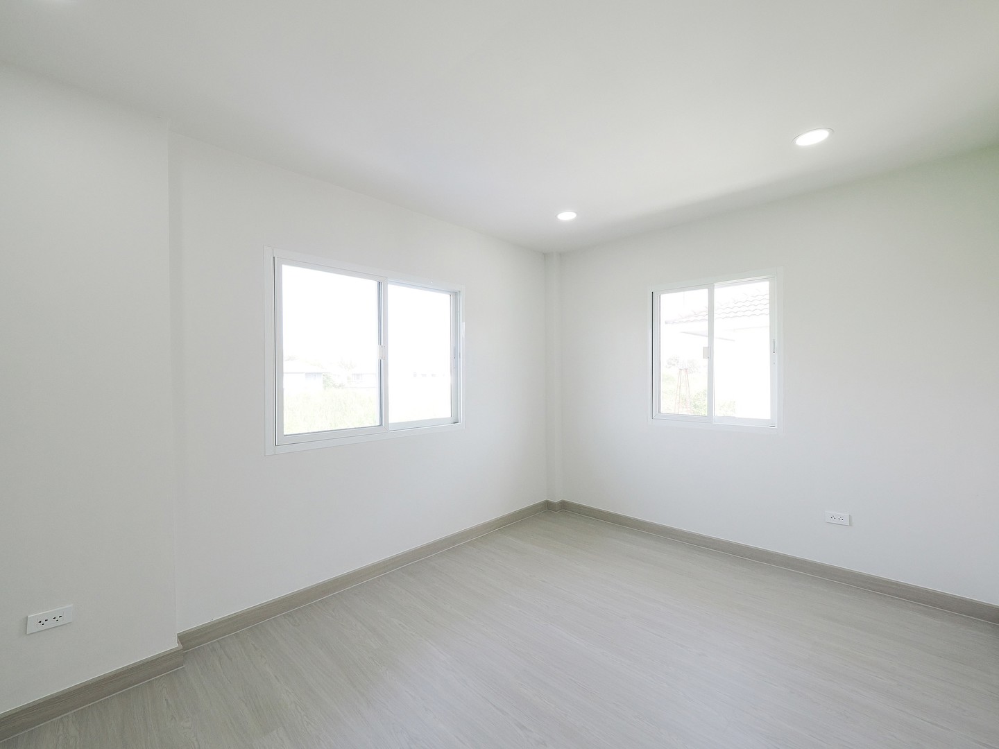 ขายบ้านเดี่ยว-2ชั้น-522-ตรว-มอิงลดา-ลำลูกกาคลอง-4-4นอน-2น้ำ-หลังใหญ่-ถนนเมน-บ้านสวย-รีโนเวทใหม่