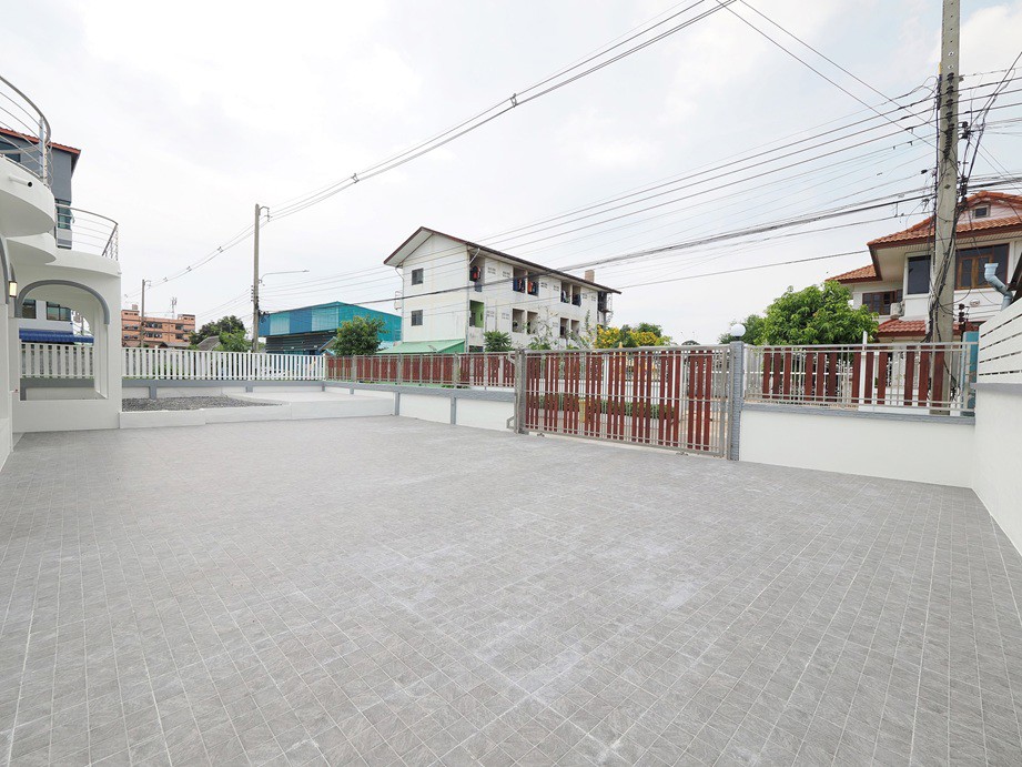 ขายบ้านเดี่ยว-2-ชั้น-117-ตรว-ซอยตลับทอง2-เอกชัยพระราม2-7นอน-5น้ำ-หลังใหญ่-ทำเลดี-เข้าซอยเพียง30ม