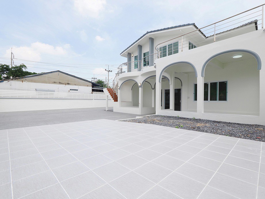 ขายบ้านเดี่ยว-2-ชั้น-117-ตรว-ซอยตลับทอง2-เอกชัยพระราม2-7นอน-5น้ำ-หลังใหญ่-ทำเลดี-เข้าซอยเพียง30ม