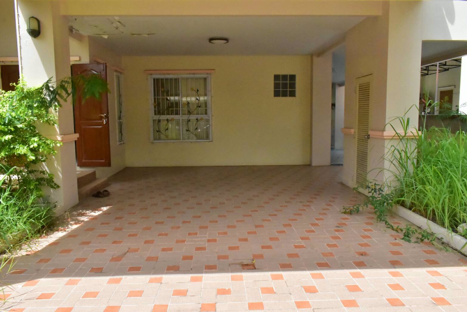 ขายบ้านเดี่ยวสองชั้นใกล้บึงแก่นนคร