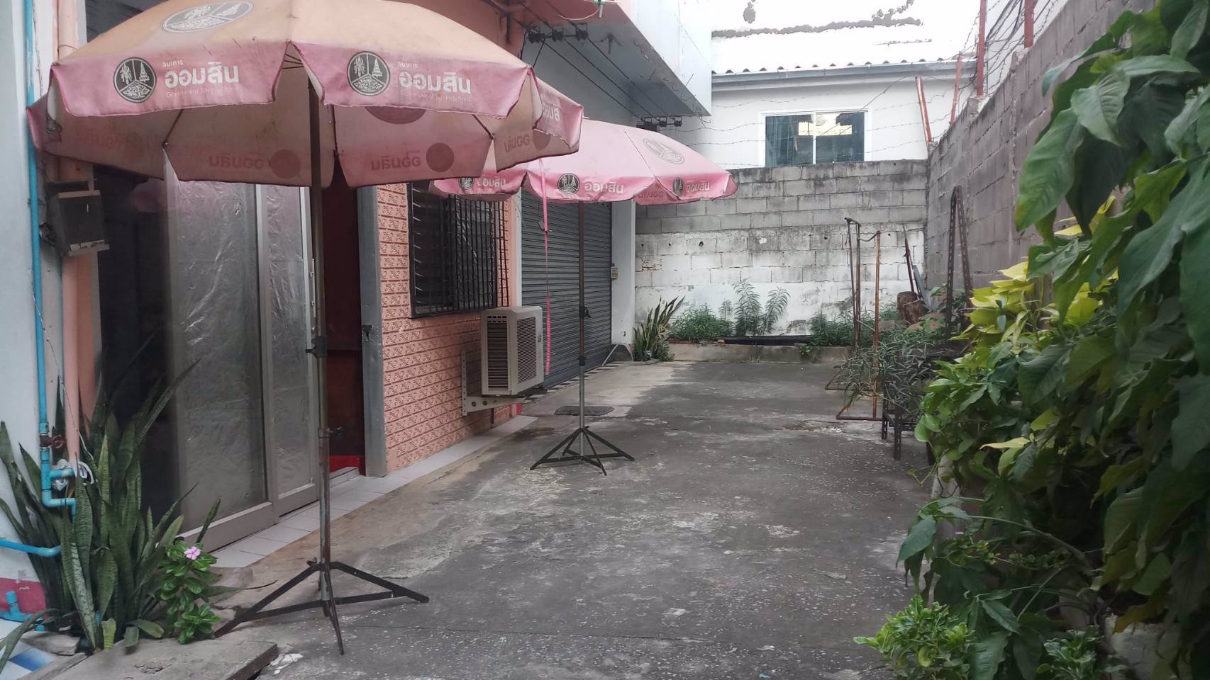 ขายตึกสามชั้น-3คูหา-ใกล้ตลาดอจิระ