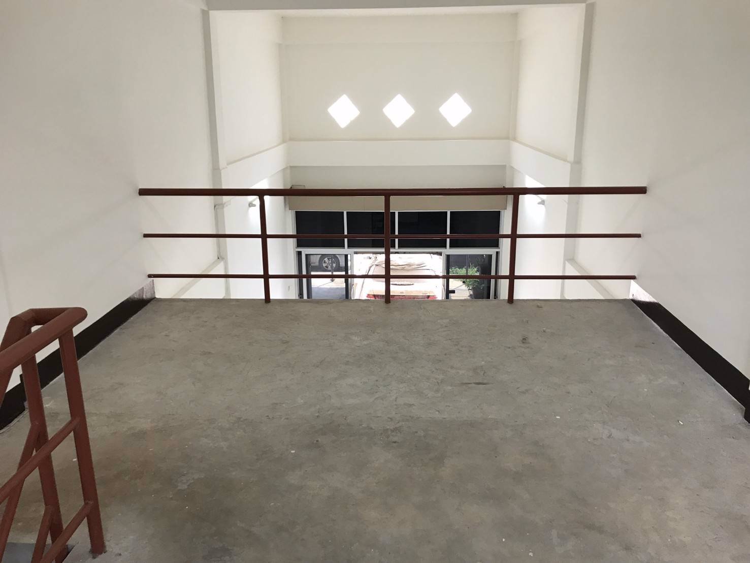 ขายอาคารพานิช-2ชั้นครึ่ง-ใกล้ราชมงคลอีสาน