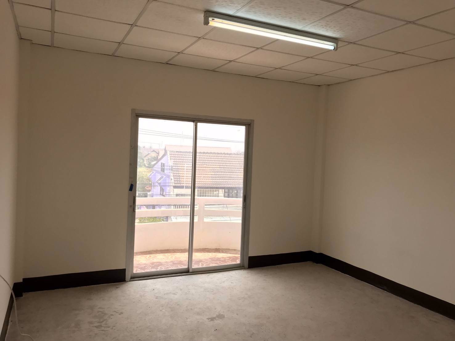 ขายอาคารพานิช-2ชั้นครึ่ง-ใกล้ราชมงคลอีสาน