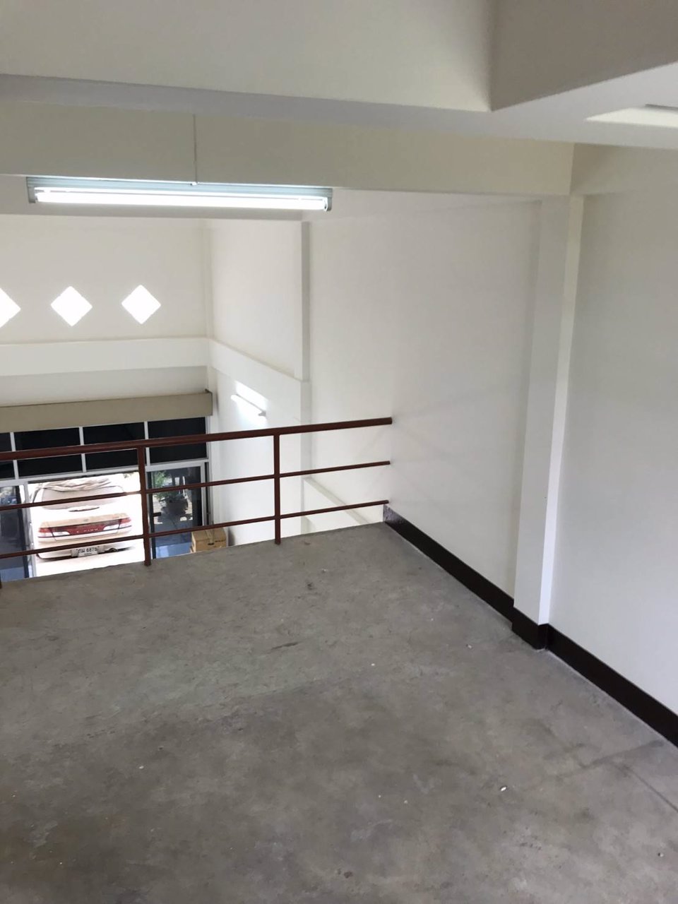 ขายอาคารพานิช-2ชั้นครึ่ง-ใกล้ราชมงคลอีสาน