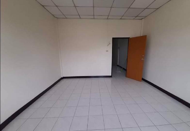 ขายทาวเฮ้า-2ชั้น-มิตรภาพซ9-ใกล้สี่แยกสามเหลี่ยม